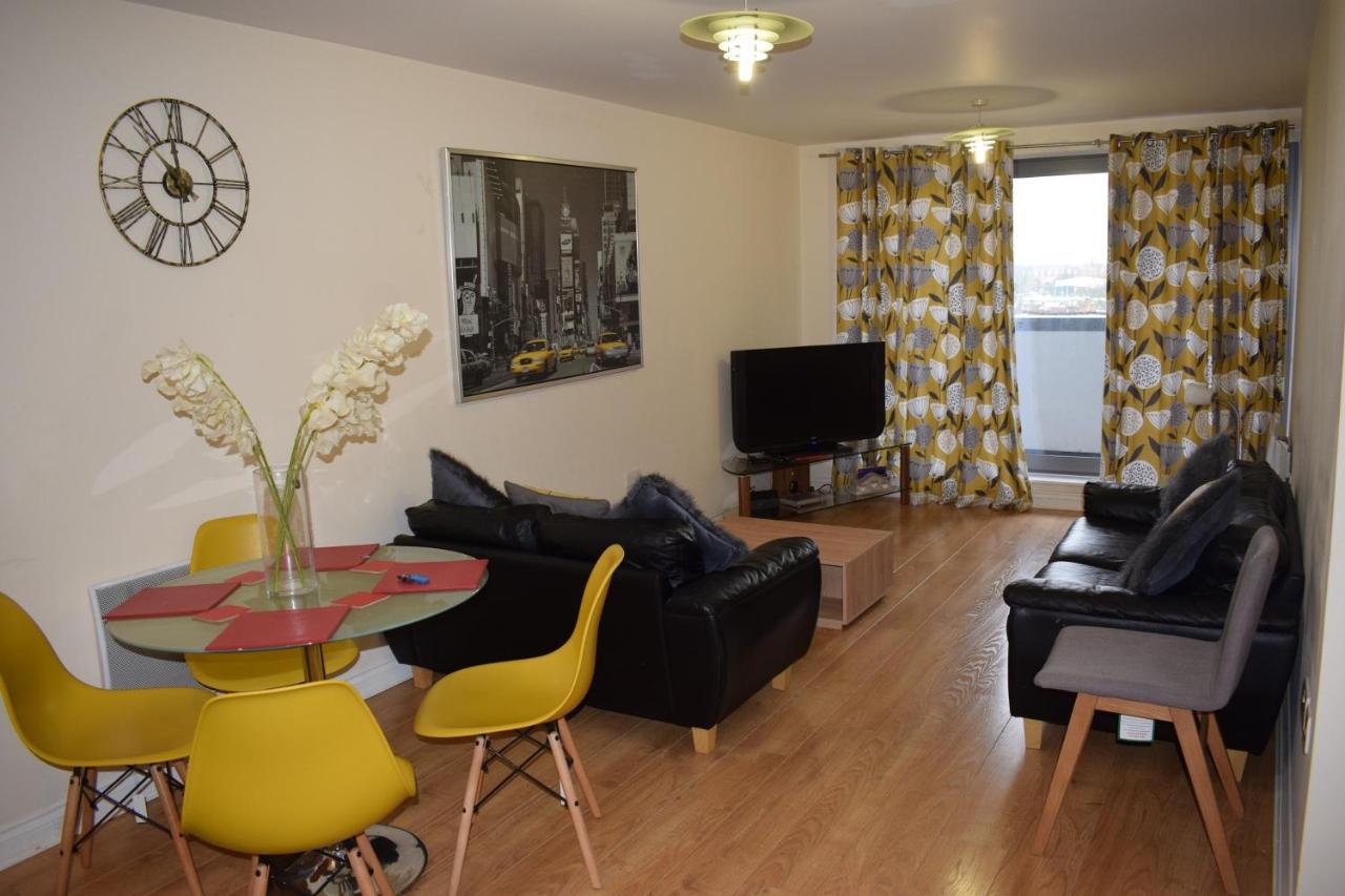2 Bedroom & 2 Bathroom Apartment - Tca58 Вотфорд Екстер'єр фото